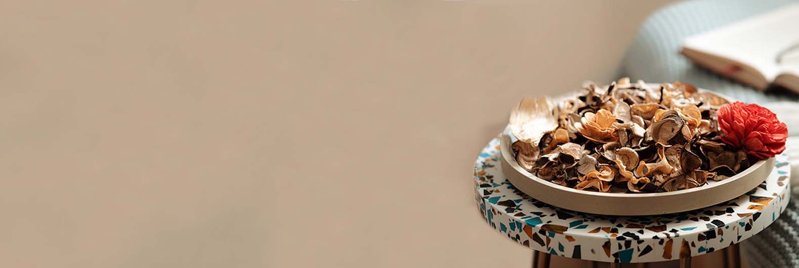 What Is Potpourri, How To Pick & Use The Perfect Fragrance