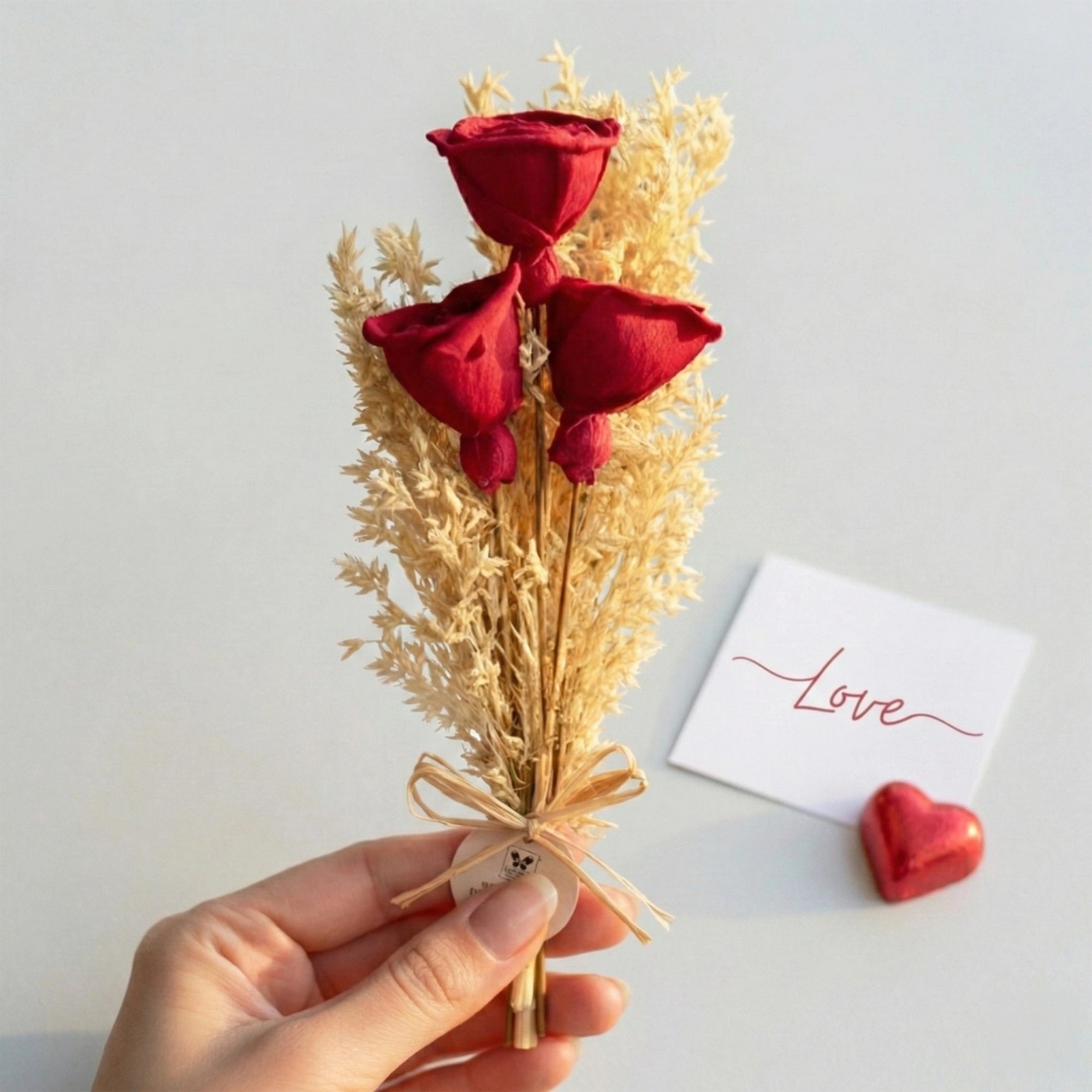 IRIS Eternal Roses Scented Mini Bouquet