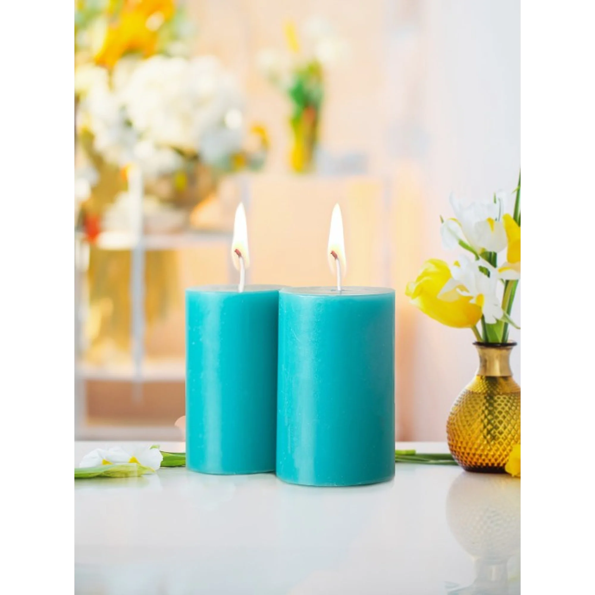 IRIS Cool Blue Fragranced Pillar Candles - Set of 2