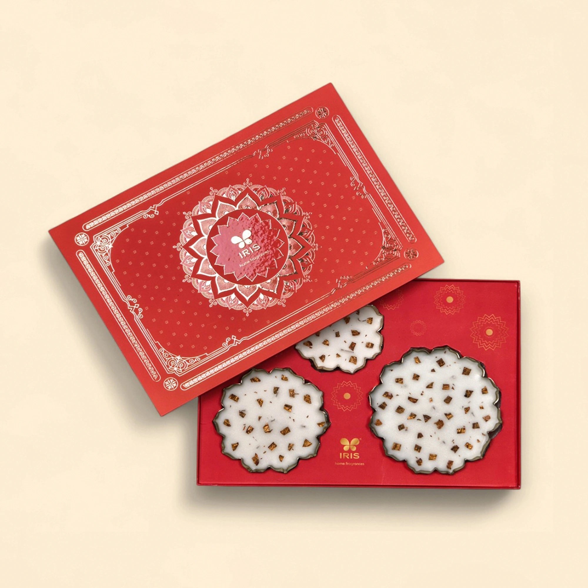 IRIS Festive Glow Gift Box – Set of 3 Urli Candles
